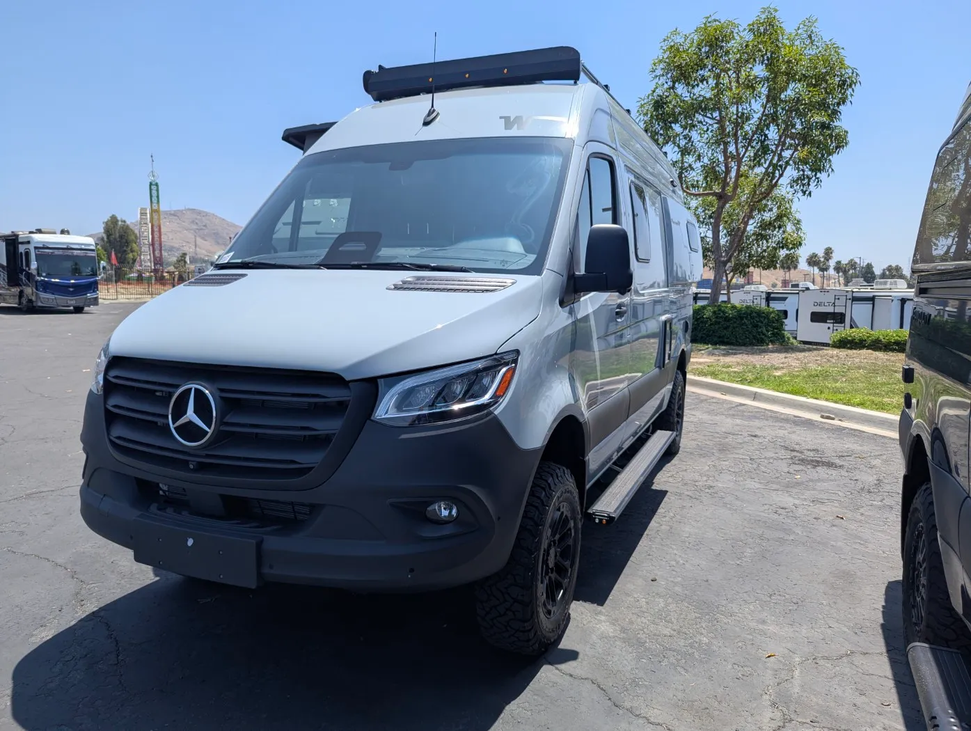 2027 Winnebago Revel Sport 44N - Photo 4