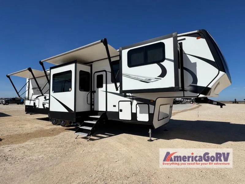2024 Coachmen Brookstone 344FL - Photo 3