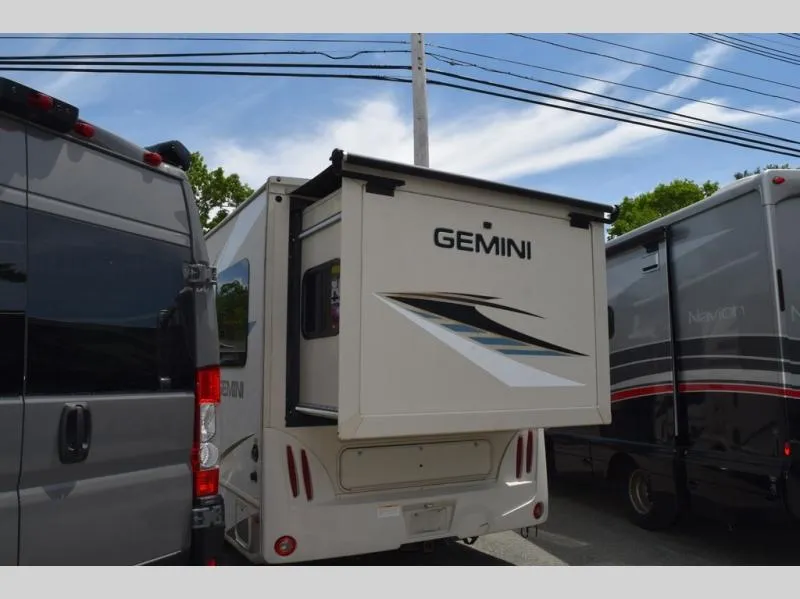 2017 Thor Motor Coach Gemini 23T - Photo 4