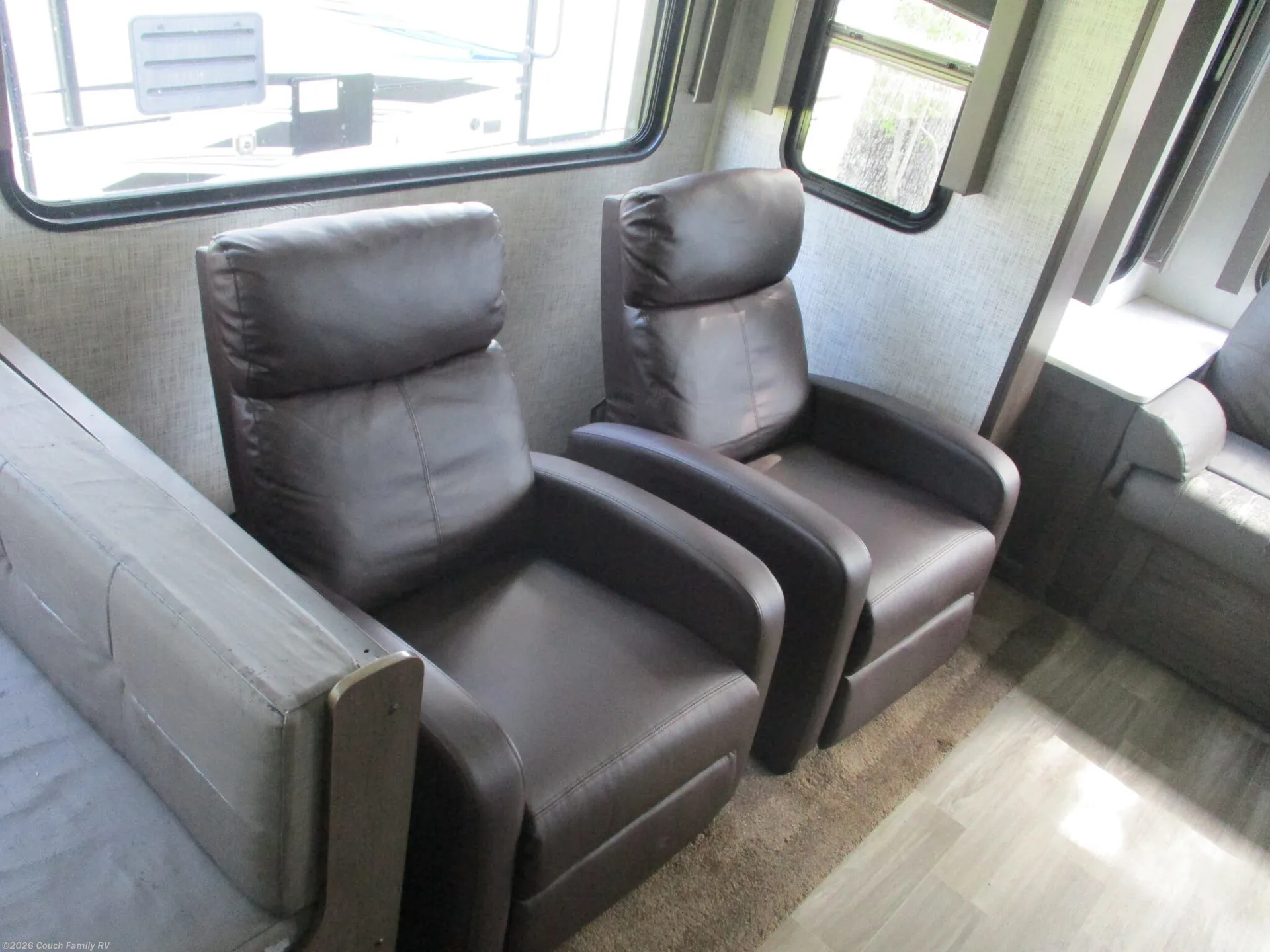 2020 Forest River Wildwood 27RE — Photo 7