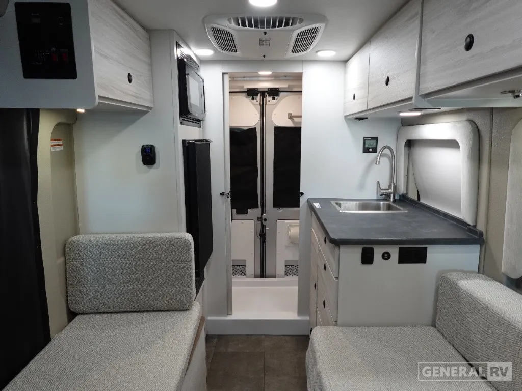 2026 Entegra Coach ARC 18C - Photo 3