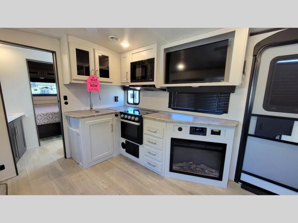 2024 Keystone RV Cougar Half-Ton 30BHS, Photos photo 20