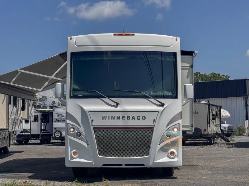 2018 Winnebago Intent 31P - Photo 3