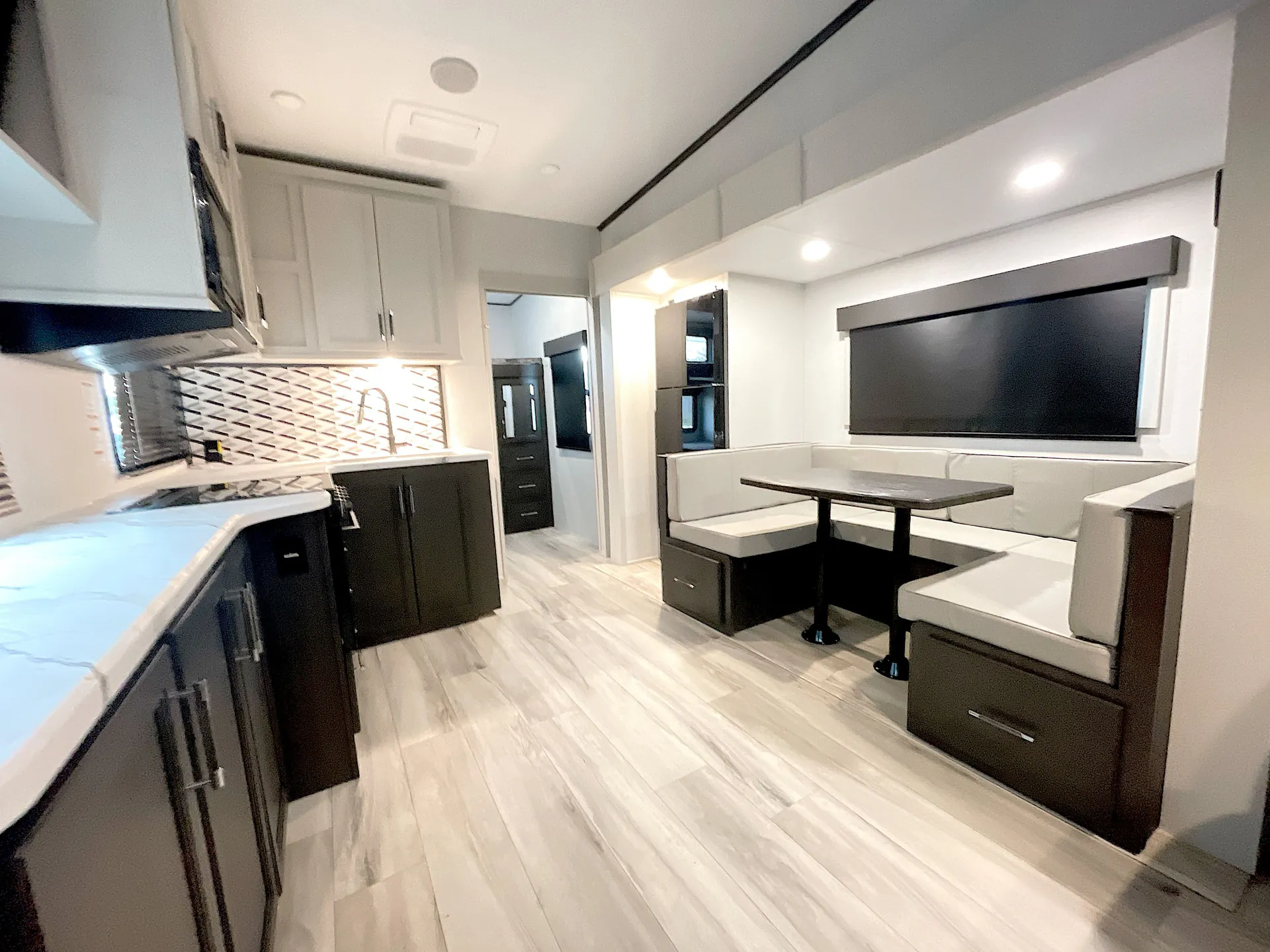 2026 Keystone Arcadia Super Lite 308SLBH — living area main