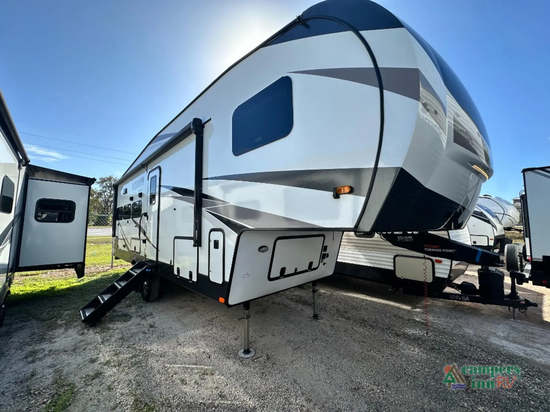 2023 Forest River Rockwood Signature 2622RK - Photo 2