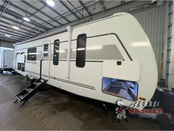 2026 Coachmen Freedom Express Ultra Lite 274RKS - Photo 3