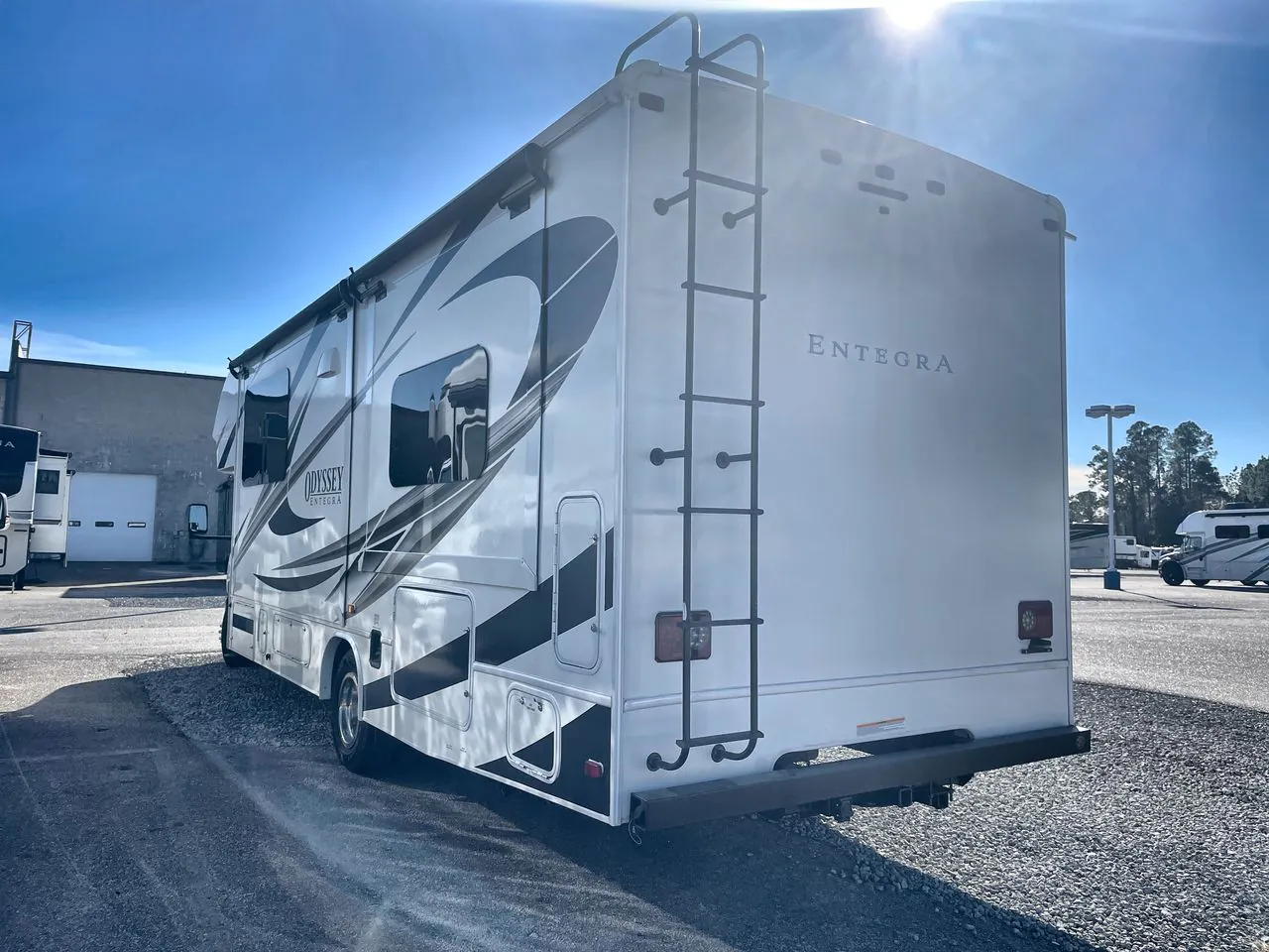 2022 Entegra Coach Odyssey 27U - Photo 4