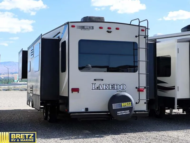 2018 Keystone Laredo 325RL - Photo 4