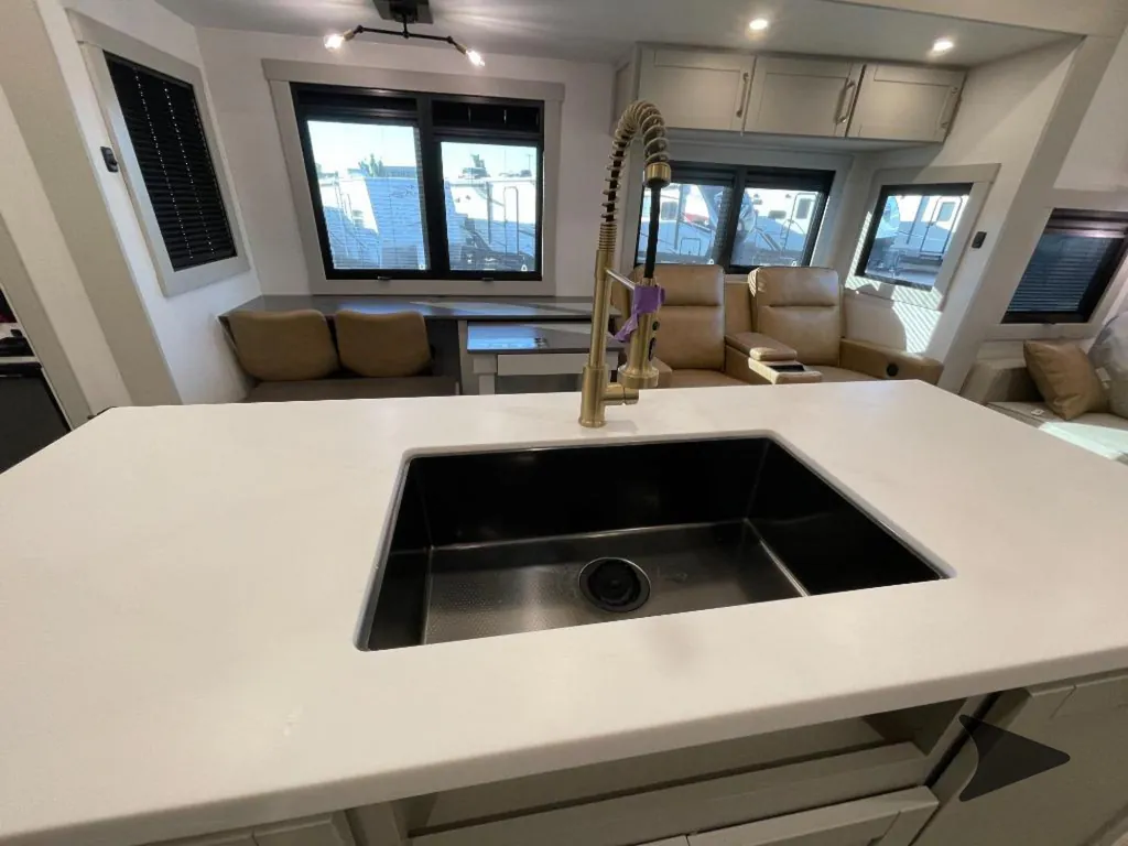 2026 Brinkley Model Z 3515, Photos photo 17