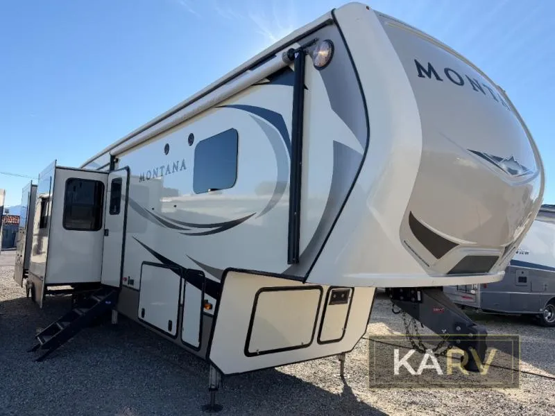 2018 Keystone Montana 3701LK - Photo 3