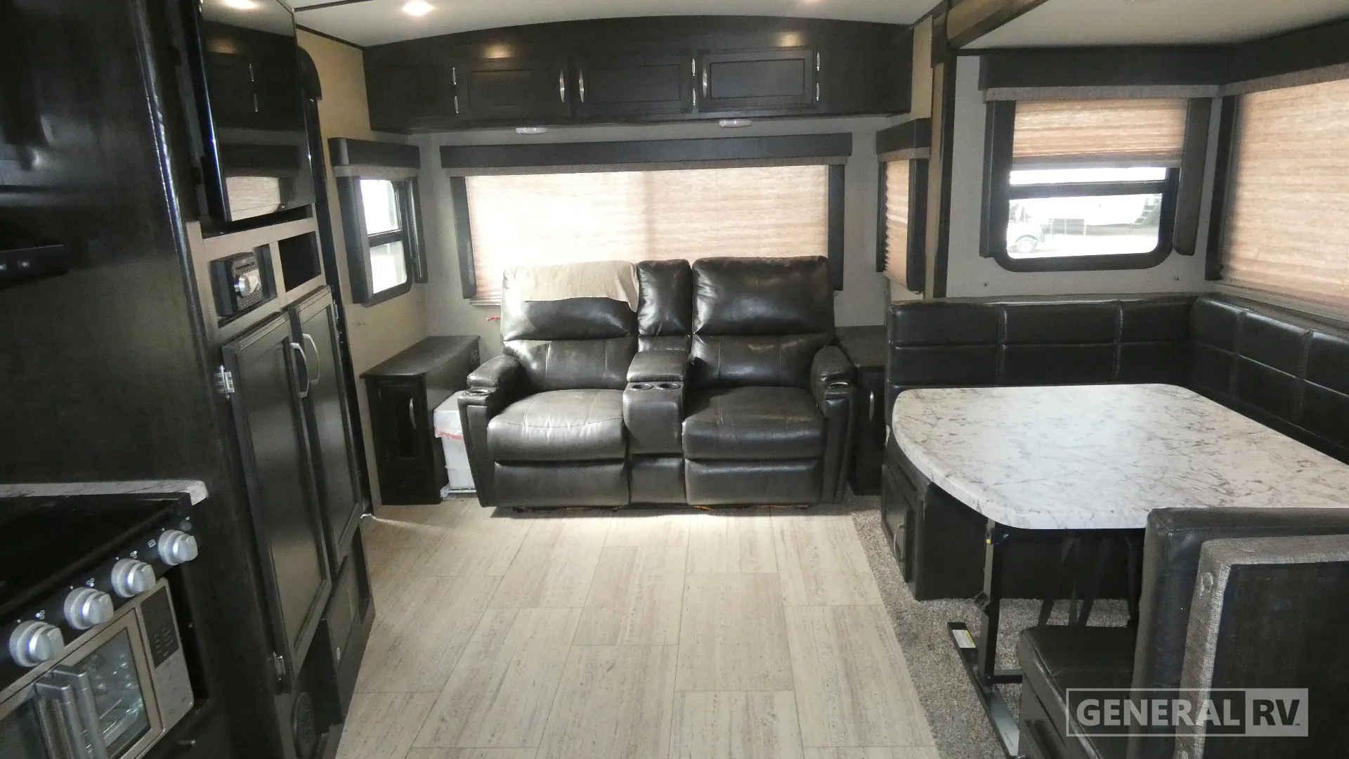 2018 Grand Design Imagine 2500RL - Photo 3