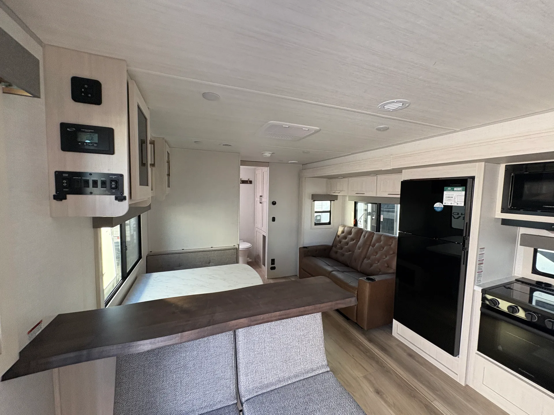 2026 Forest River Surveyor Legend 265RBLE — Photo 5