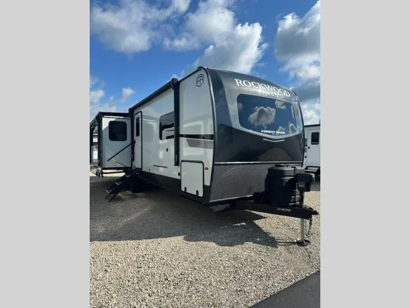 2026 Forest River Rockwood Ultra Lite 2906RL - Photo 3