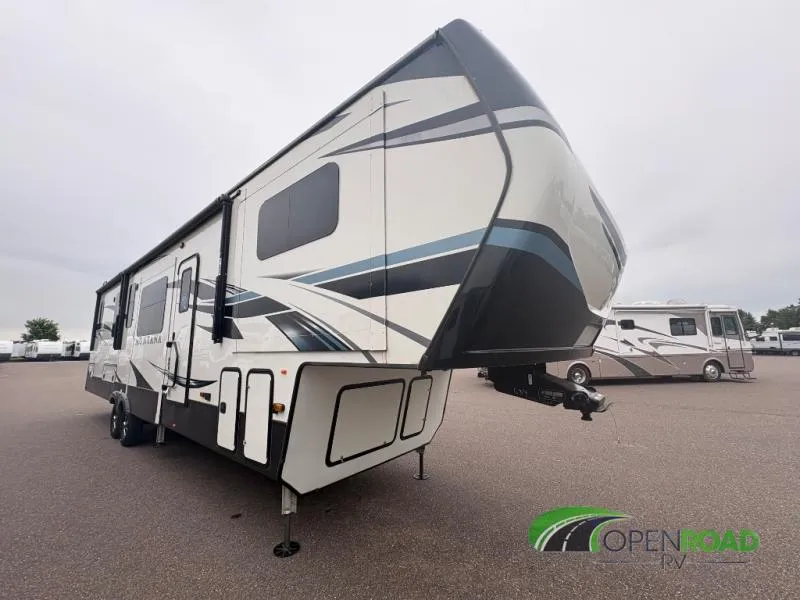 2021 Keystone Montana 3760FL - Photo 2