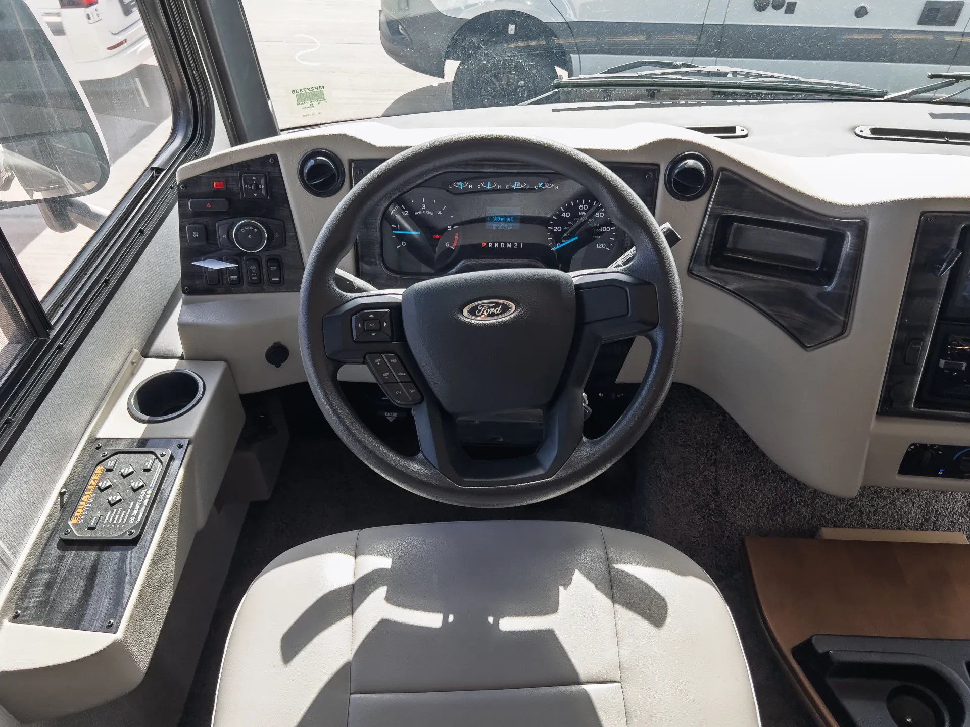 2021 Newmar Bay Star 3616 - Photo 4