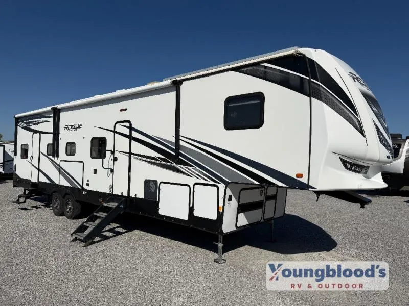 2020 Forest River Vengeance Rogue Armored 371 - Photo 2