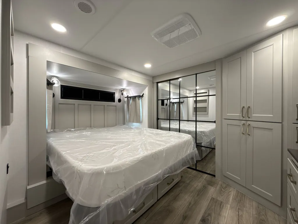 2026 Brinkley Model G 3970, Photos photo 26