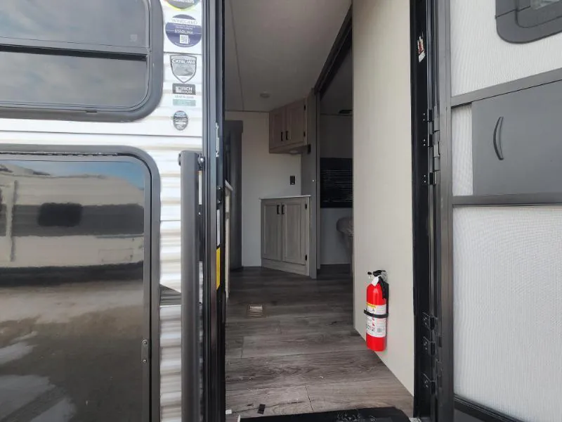 2026 Coachmen Catalina Legacy Edition 273DBHCK, Photos photo 44
