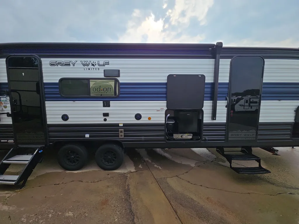 2024 Forest River Cherokee Grey Wolf 27DBH, Photos photo 9