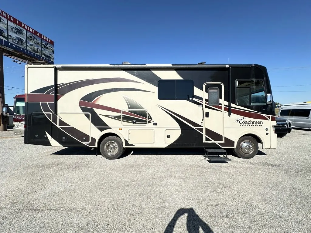 2019 Coachmen Mirada 29FW - Photo 3