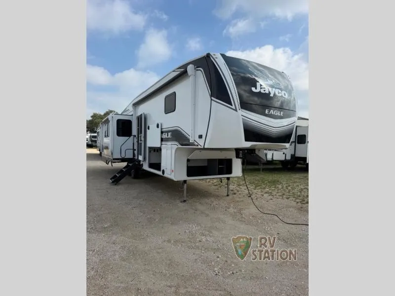 2026 Jayco Eagle 365UKTS - Photo 2