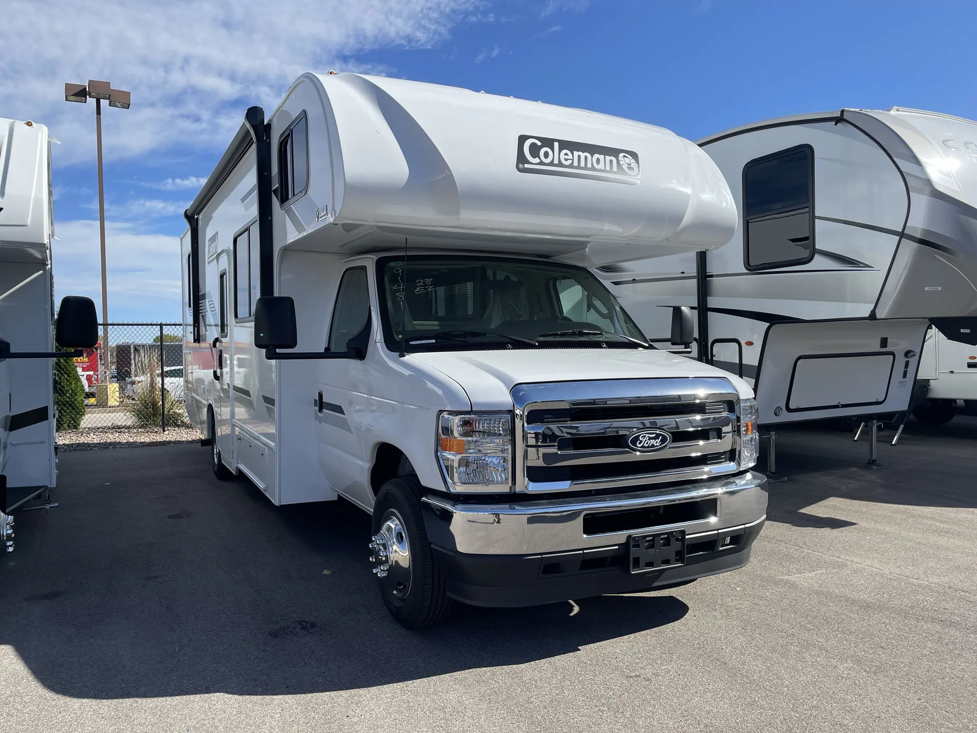 2026 Thor Motor Coach Coleman 28EZ - Photo 2