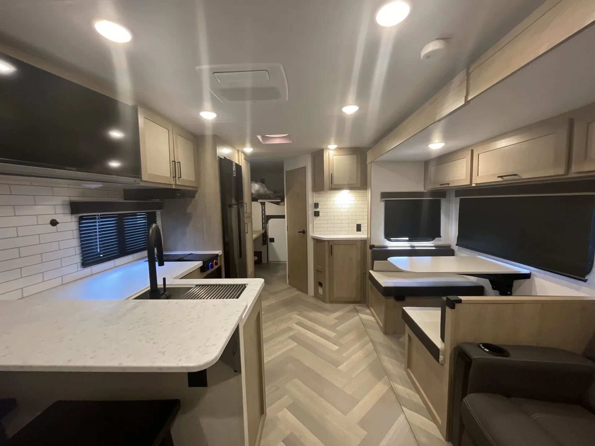 2024 Ember RV E-Series 26ETS — living area main