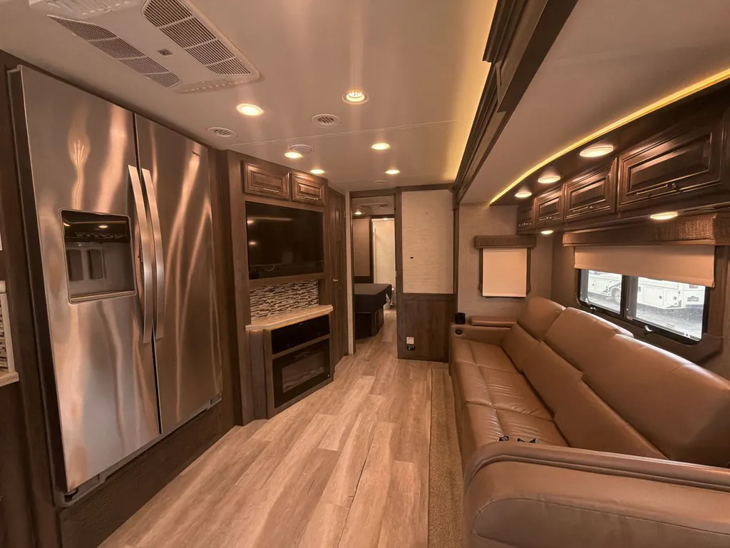 2021 Entegra Coach Accolade 37K, Photos photo 26