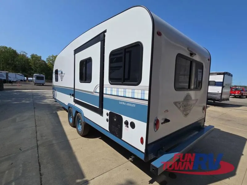 2025 Gulf Stream RV Vintage Yellowstone 23RSS - Photo 2