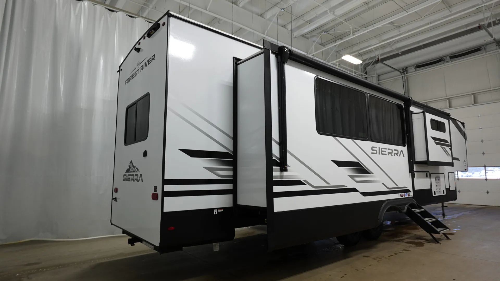 2026 Forest River Sierra 3800RK — Photo 7