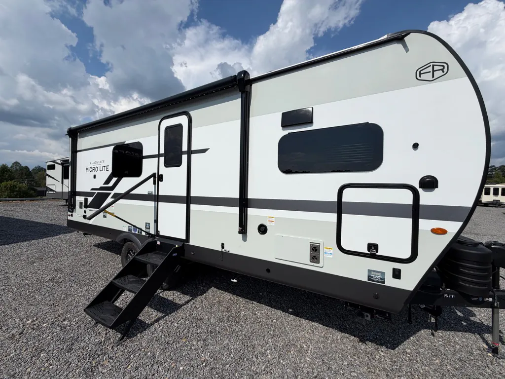 2027 Forest River Flagstaff Micro Lite 25MBR - Photo 4