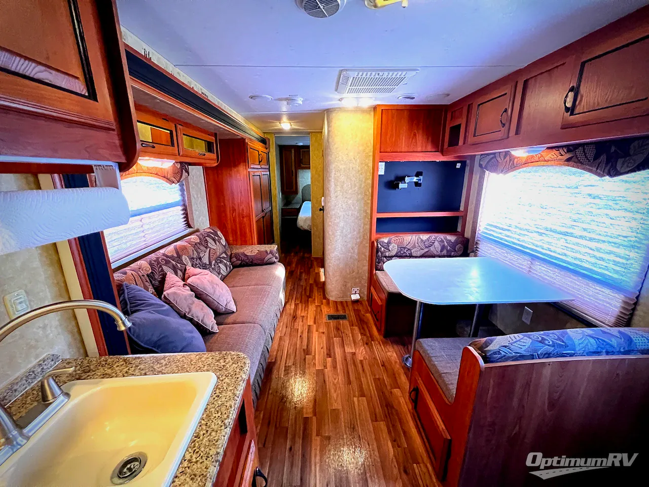 2012 Coachmen Catalina Deluxe 25RKS - Photo 2