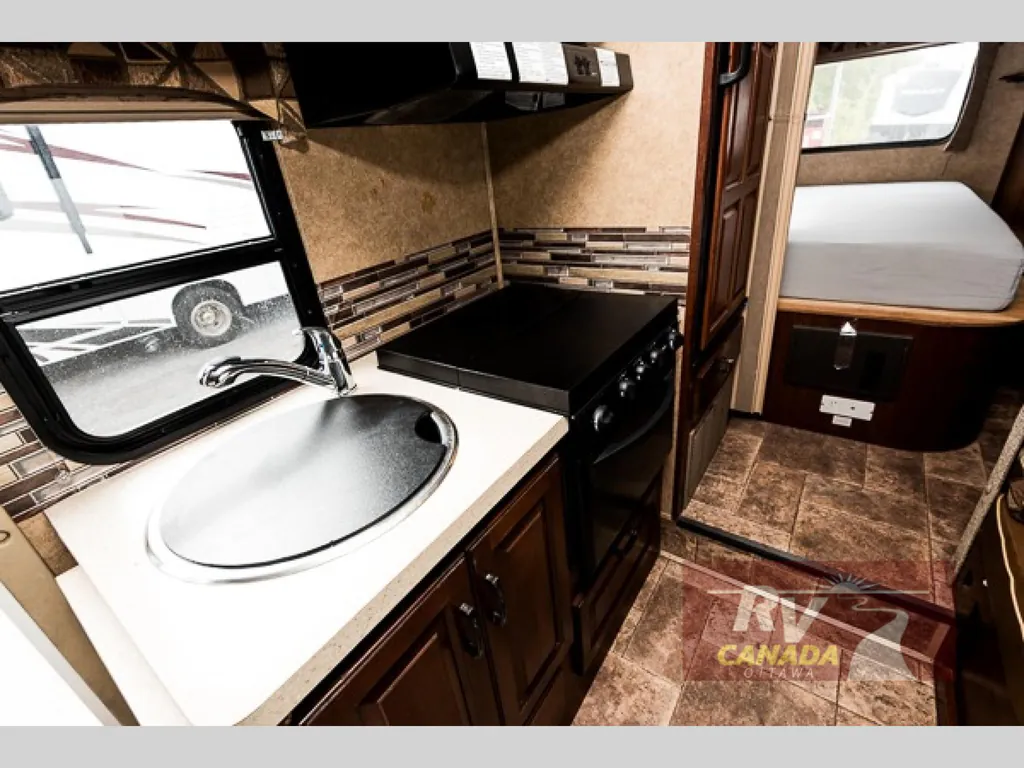 2015 Forest River Sunseeker 2300, Photos photo 11