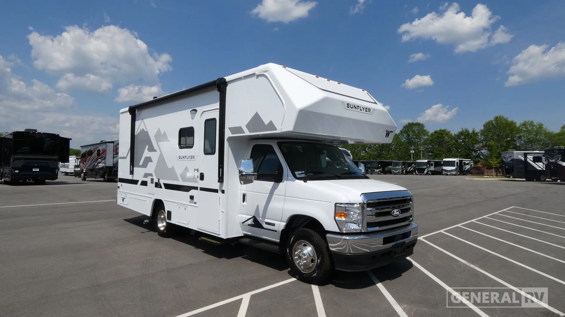 2027 Winnebago Sunflyer 22RS - Photo 2
