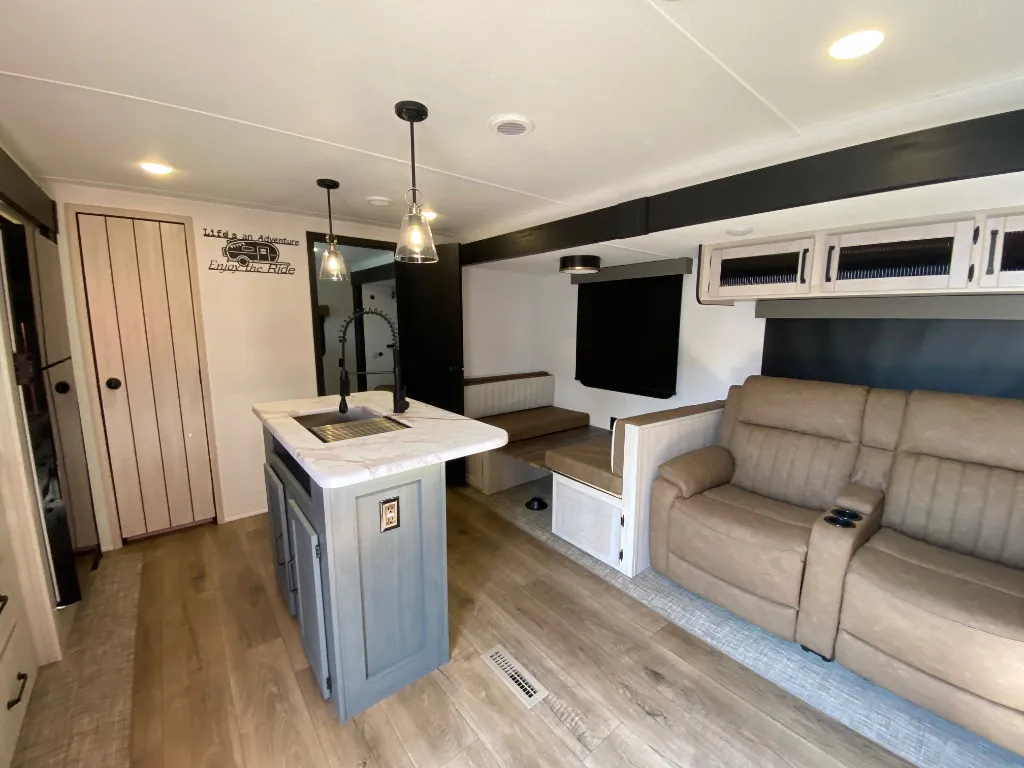 2027 Forest River Puma 32BHFS — Photo 7