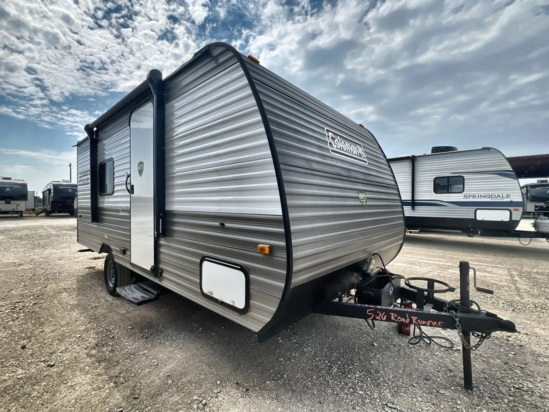 2023 Dutchmen Coleman Lantern LT 17R - Photo 2