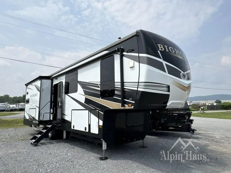 2022 Heartland Bighorn 3120RK - Main photo