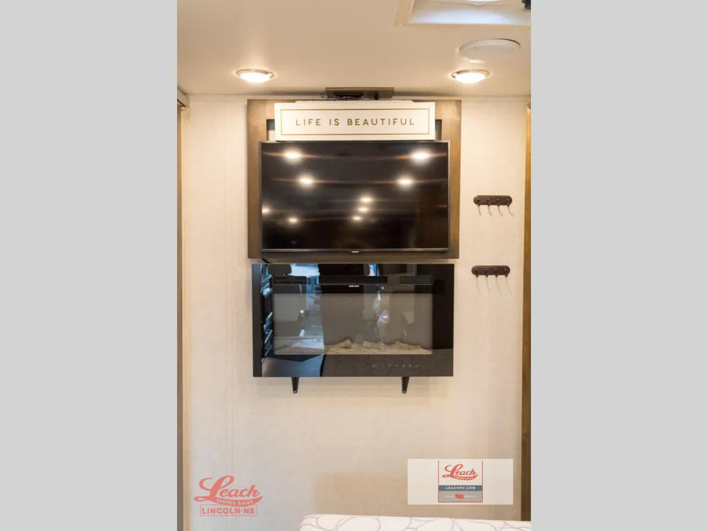 2018 Tiffin Wayfarer 24 FW, Photos photo 21
