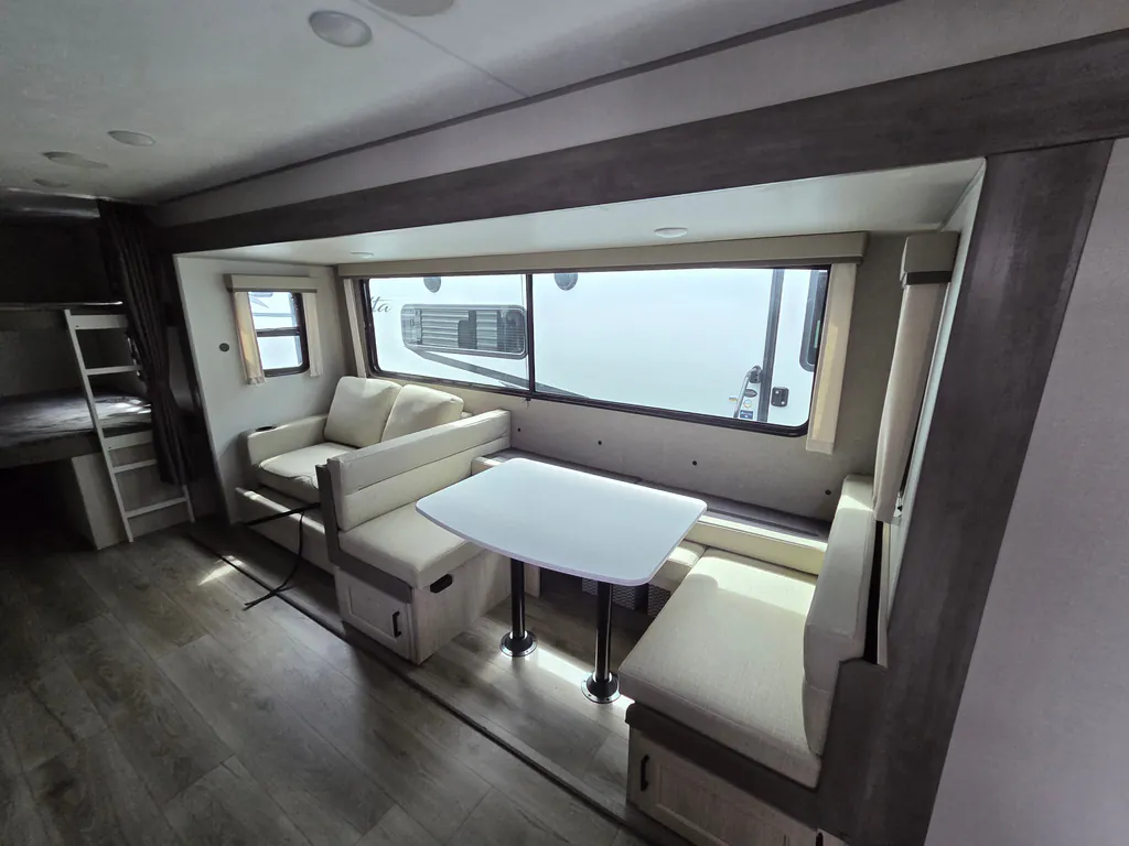 2026 Coachmen Catalina Legacy Edition 273DBHCK, Photos photo 22