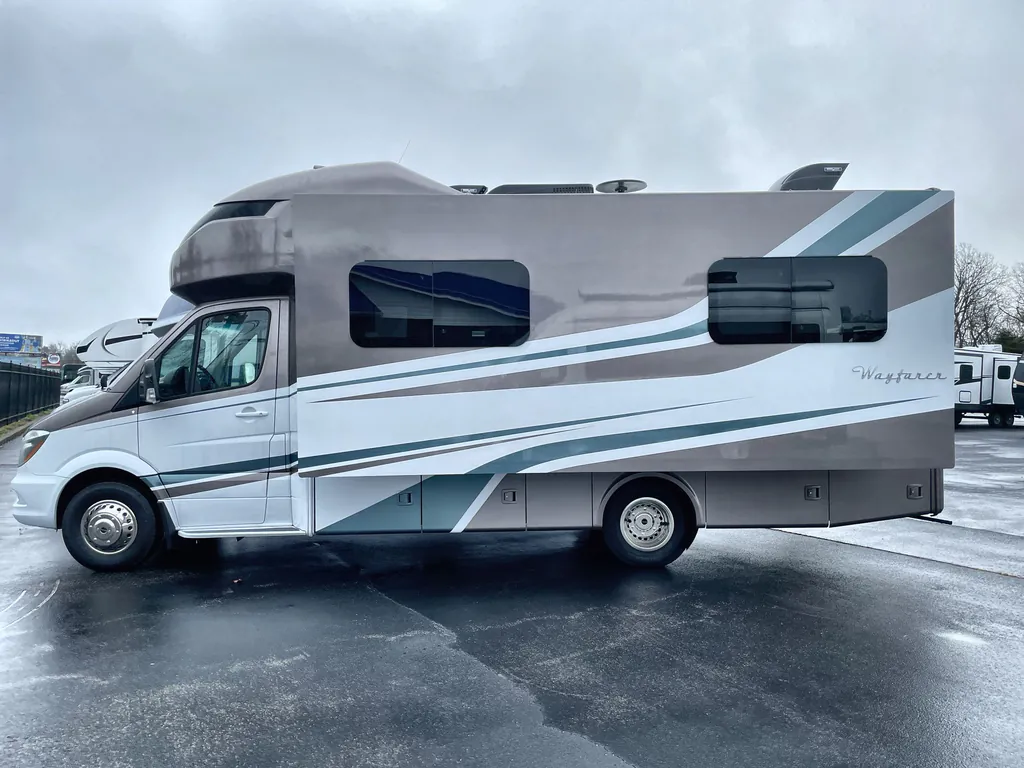 2019 Tiffin Wayfarer 24 FW, Photos photo 5