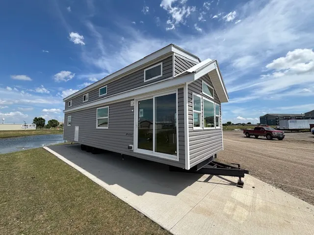 2025 Kropf Lakeside 8043K - Photo 3