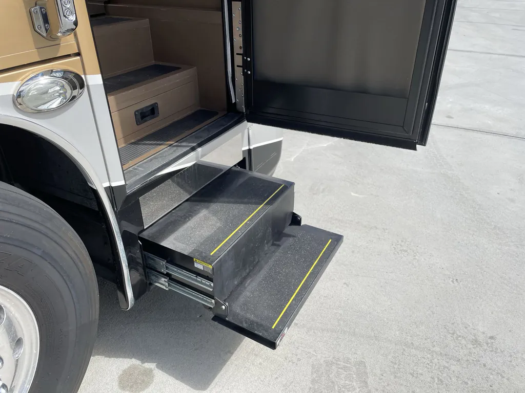 2019 Entegra Coach Cornerstone 45B, Photos photo 4