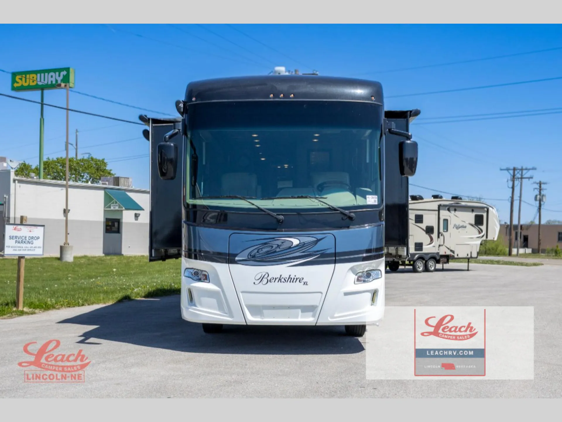 2019 Forest River Berkshire XL 40D - Photo 3