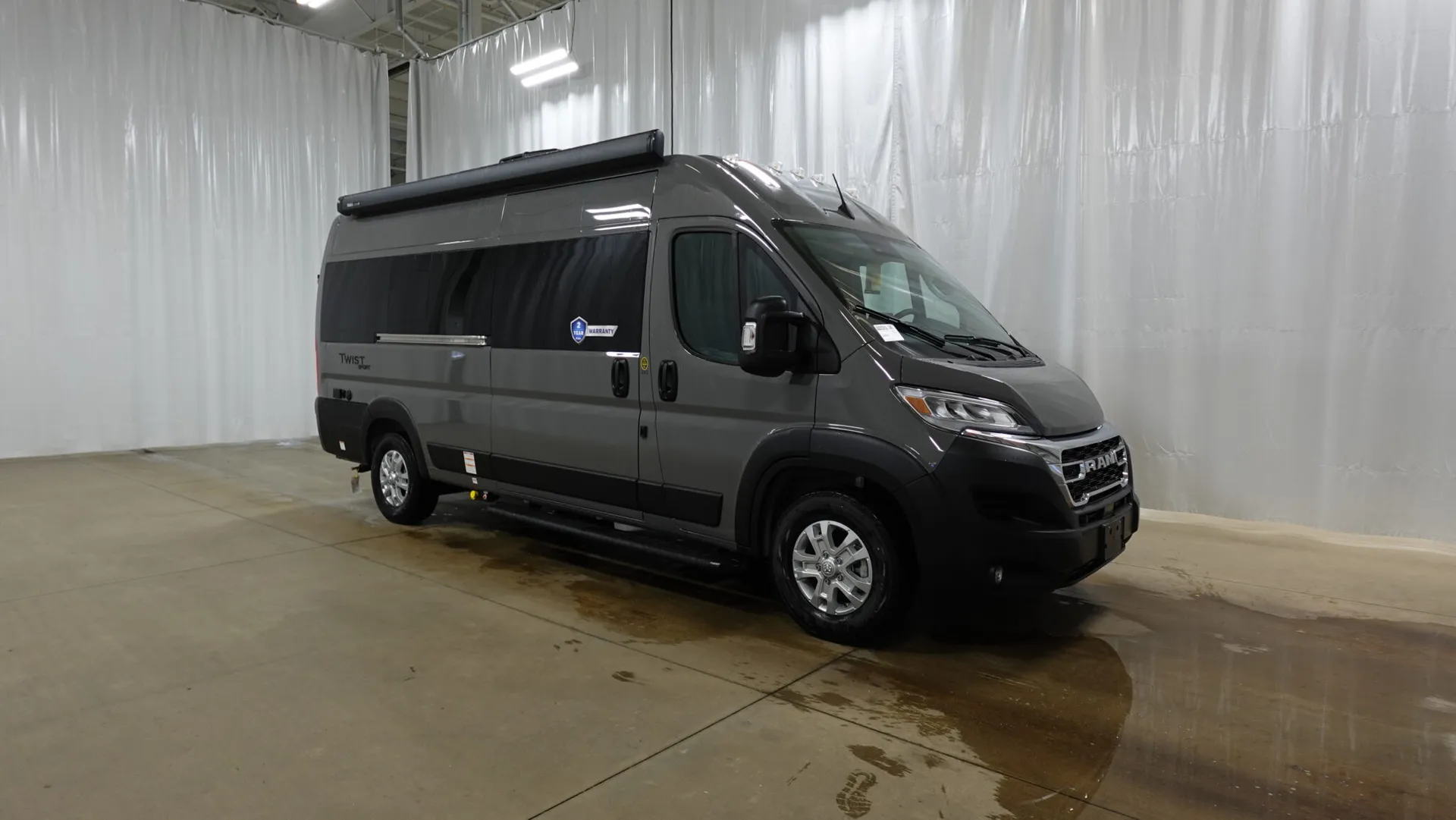 2026 Thor Motor Coach Twist Sport 20LS - Photo 2