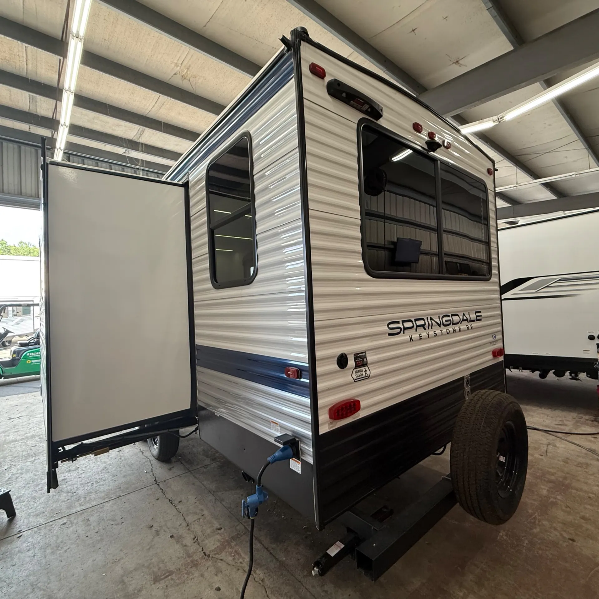 2025 Keystone Springdale 281RK - Photo 3
