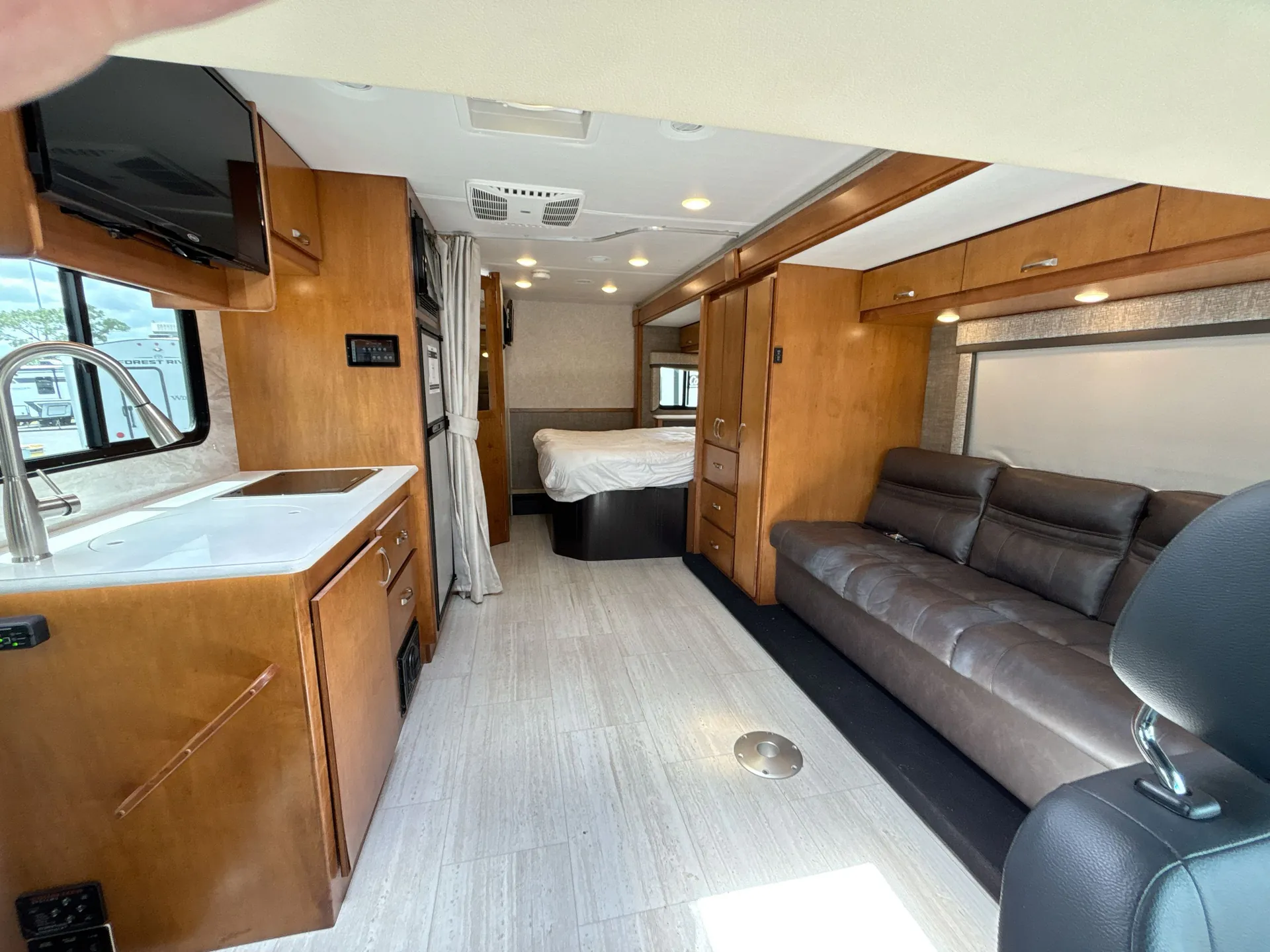 2021 Renegade RV Villagio 25FWS dealer photo 2 from Camping World