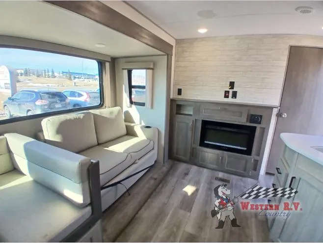 2026 Coachmen Catalina Legacy Edition 293QBCK - Photo 4