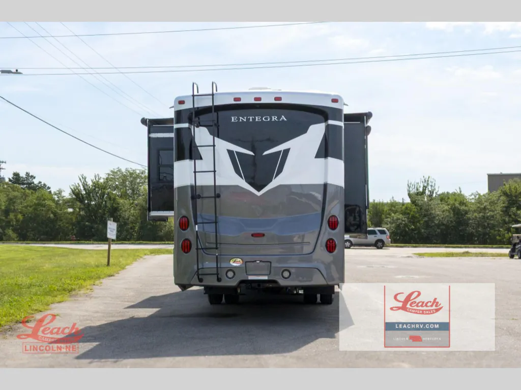 2027 Entegra Coach Vision XL 36C, Photos photo 8