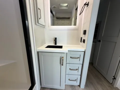 2025 Brinkley Model Z AIR 310, Photos photo 18