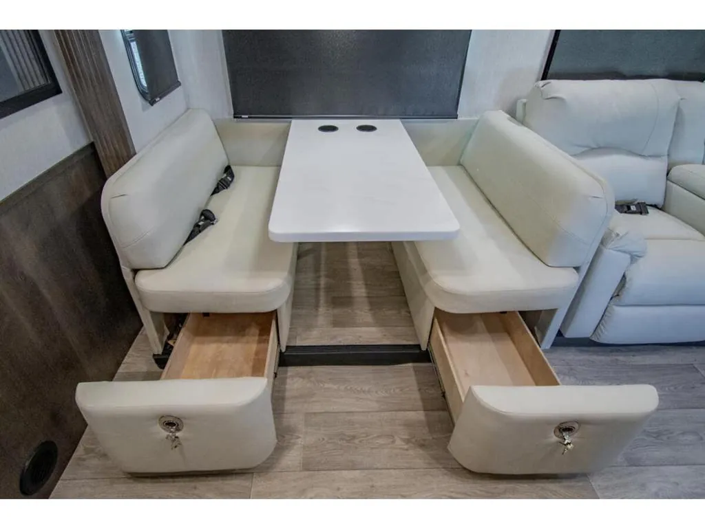 2026 Nexus Ghost 36DS, Photos photo 13